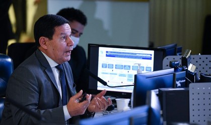 Mourão afirma ao Senado que governo cogita orçamento exclusivo para Amazônia