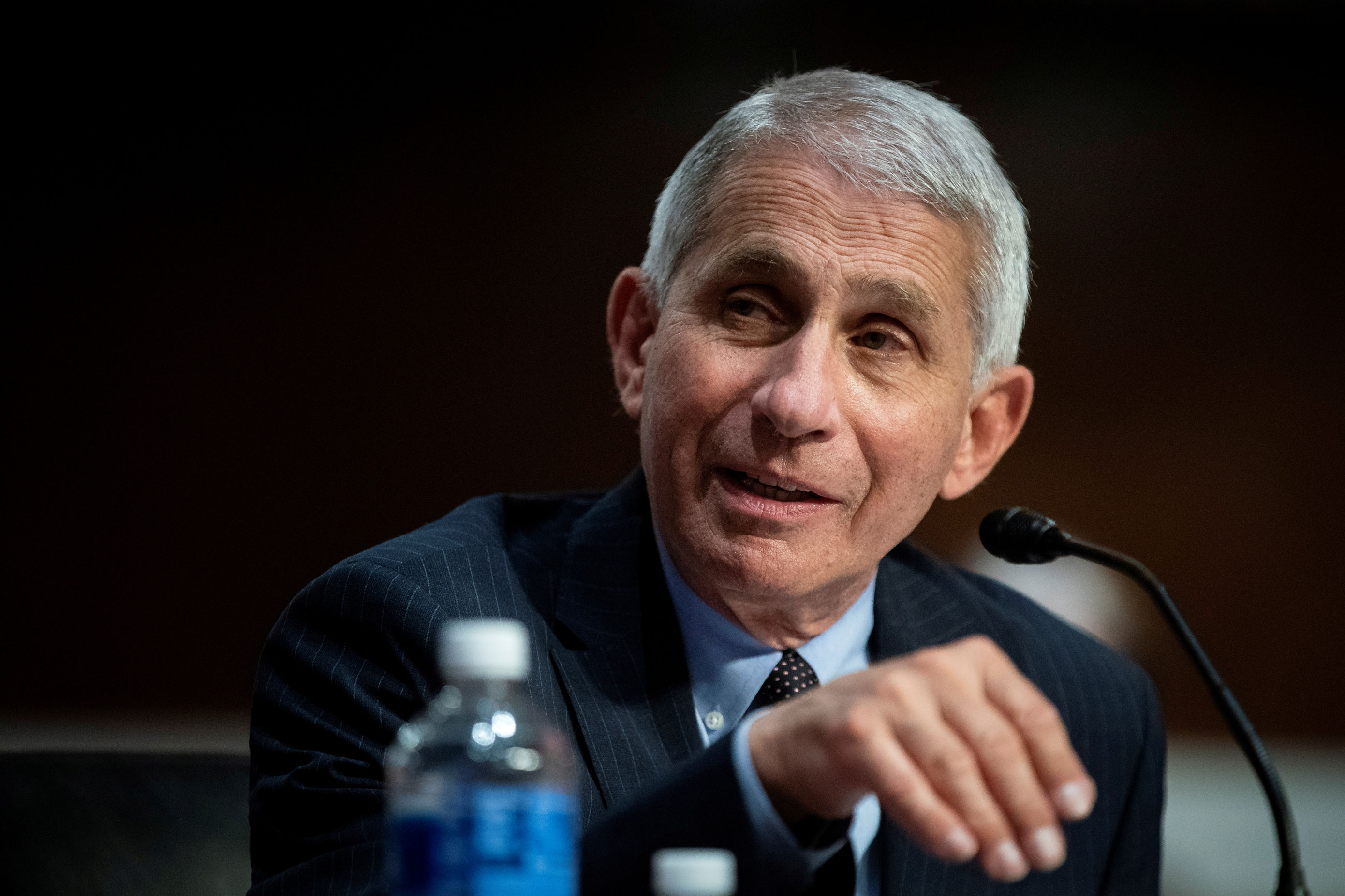 Anthony Fauci fala durante audiência no Senado dos EUA