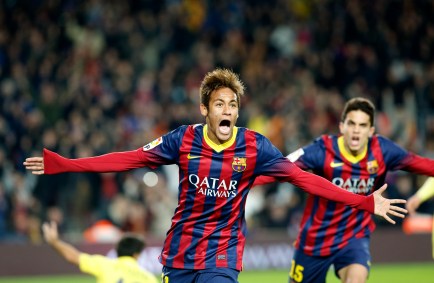 Neymar comemora gol pelo Barcelona, em 2013