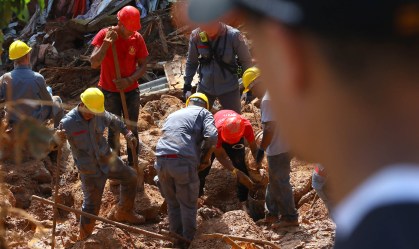 Chuvas na Baixada Santista: bombeiro morto tem corpo encontrado