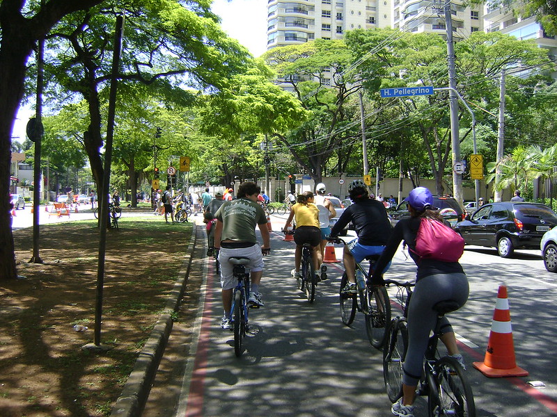 Ciclofaixa de lazer na cidade de São Paulo
