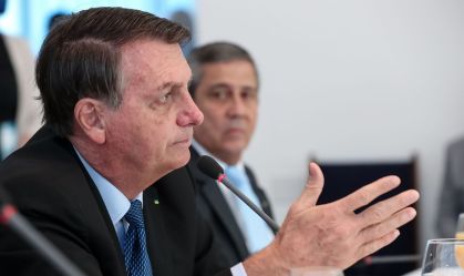 Bolsonaro sanciona com vetos lei que autoriza sorteios de prêmios em TV aberta