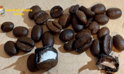 Polícia da Itália encontra carregamento de grãos de café contendo cocaína