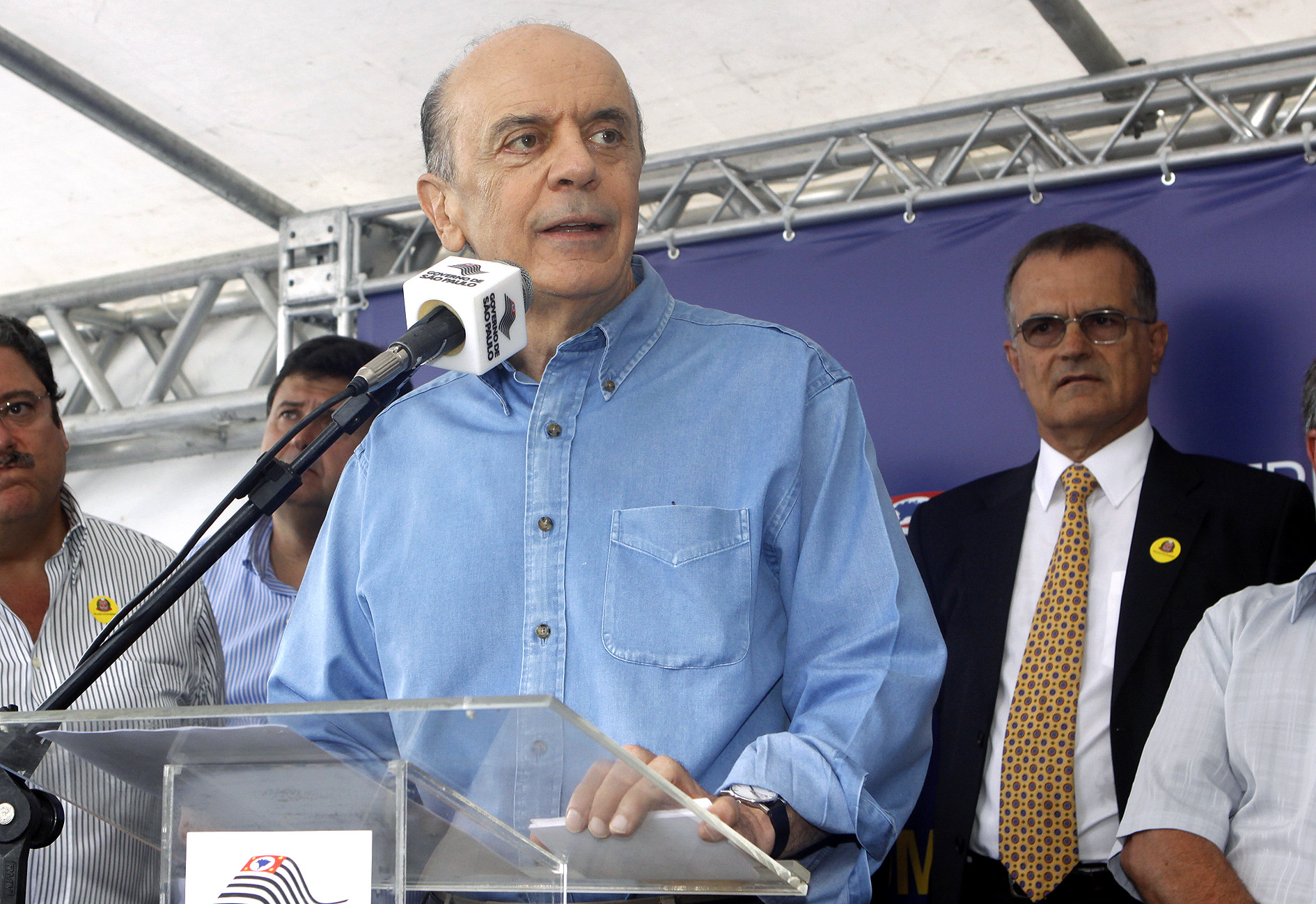 O senador José Serra