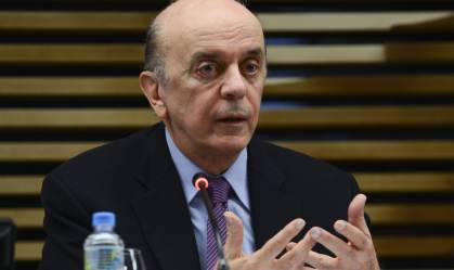 Senador José Serra se licencia do cargo para tratar doença de Parkinson