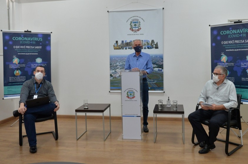 O prefeito de Limeira (SP), Mario Botion, anuncia lockdown por dois fins de sema