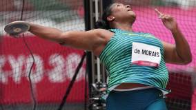 Brasileira Andressa Morais foi a 13ª em sua bateria e também acabou eliminada da disputa no lançamento de disco feminino (31/07/2021)