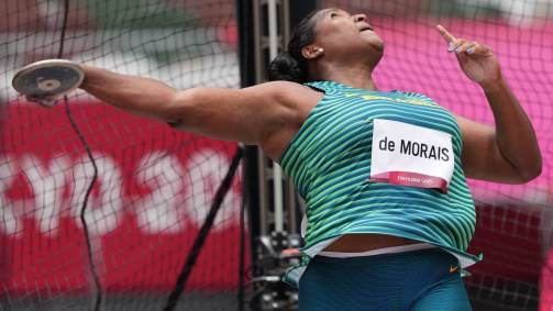 Brasileira Andressa Morais foi a 13ª em sua bateria e também acabou eliminada da disputa no lançamento de disco feminino (31/07/2021)