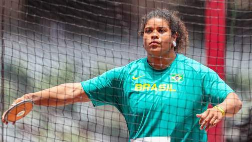 Com uma marca de 61.52m, brasileira Izabela Rodrigues conseguiu um resultado histórico e avançou às finais do lançamento de disco feminino (31/07/2021)