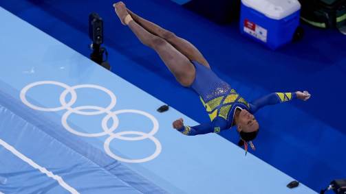A primeira prova das seis principais finalistas foi no salto, uma das provas mais fortes de Rebeca - e onde ela também disputará a decisão, no domingo (1º)
