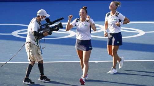 Campanha de Laura e Luisa em Tóquio teve 4 vitórias – contando o jogo do bronze – e 1 derrota, na semifinal