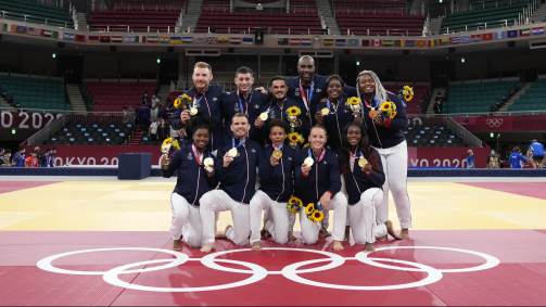 Equipe mista de judô da França derrotou o Japão na final do torneio