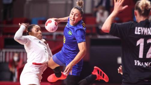 No handebol feminino, brasileiras acabaram derrotadas pelas francesas por 29 a 22 e foram eliminadas da competição (02/08/2021)