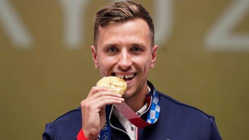 Francês Jean Quiquampoix conquistou a medalha de ouro no tiro esportivo, na pistola tiro rápido de 25 metros masculina (02/08/2021)