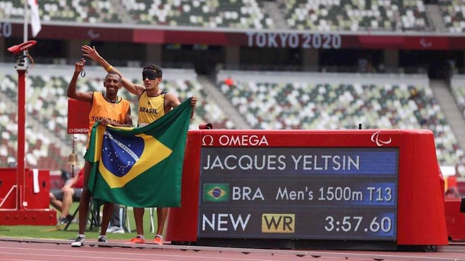 100ª medalha de ouro do Brasil em Jogos Paralímpicos veio com Yeltsin Jacques, nos 1.500 m (classe T11)