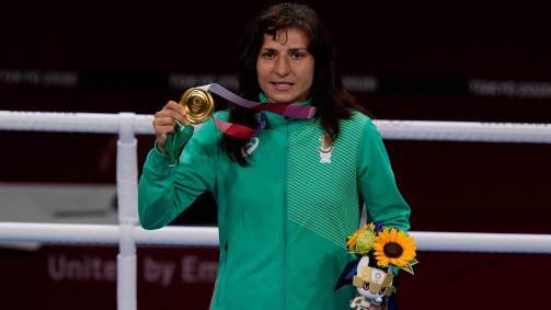 Stoyka Zhelyazkova Krasteva, da Bulgária, levou o ouro na categoria até 51kg do boxe feminino (07/08/2021)