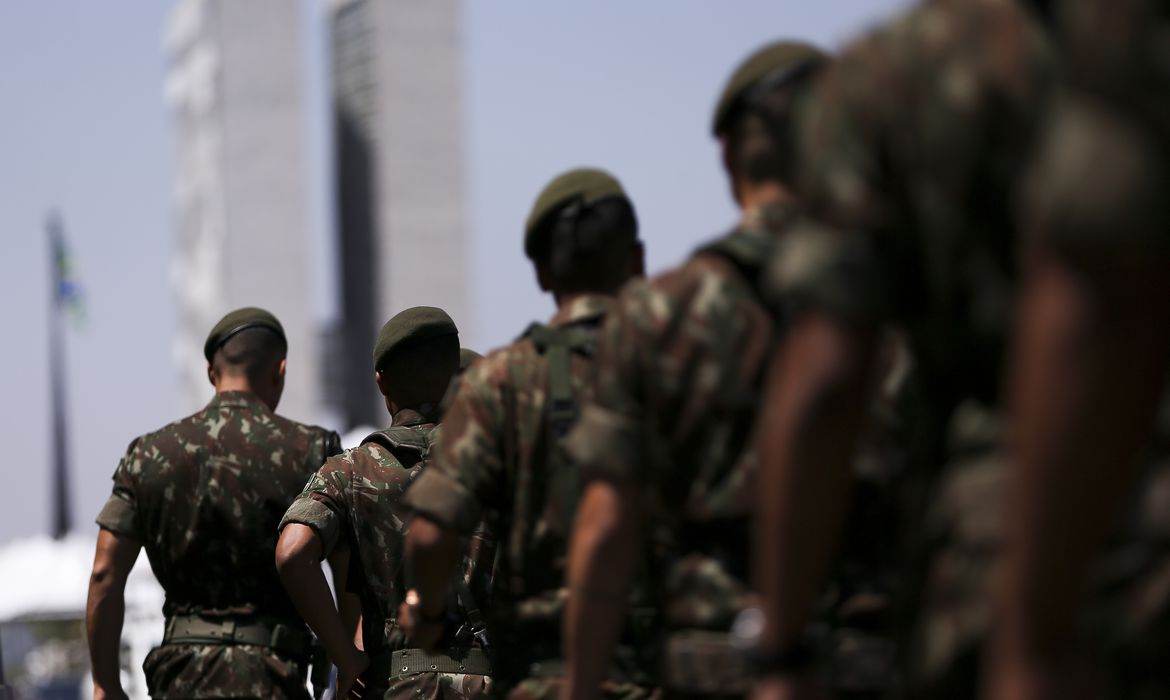 Militares do Exército brasileiro Militares do Exército brasileiro