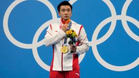 Chinês Cao Yuan conquistou o ouro olímpico nos saltos ornamentais, na plataforma de 10 metros, masculino (07/08/2021)