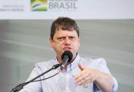 ‘Investidor não está mais ligando para ruído’, diz ministro após leilão da Dutra
