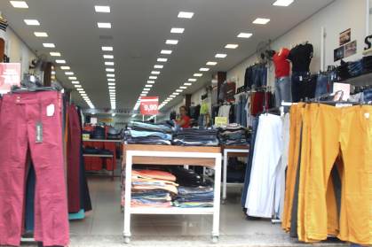 Pouco movimento no comércio no centro de Campinas, interior de São Paulo