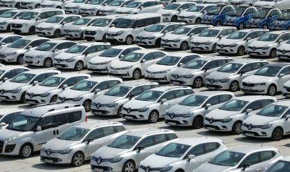 Localiza acelera compra de carros no 2º semestre com entrega melhor de montadoras