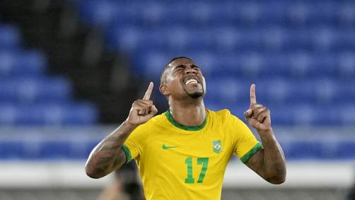 Malcom, que entrou no lugar de Matheus Cunha, comemora gol que garantiu ouro olímpico