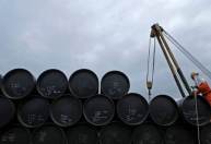 Barril de petróleo deve fechar 2023 cotado a US$ 80,5, estima FMI