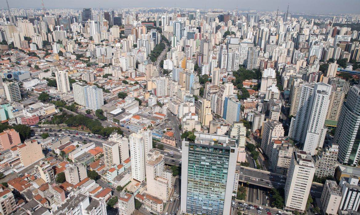 Curitiba, goiânia e são paulo lideram demanda por imóveis em 2024 | cnn brasil