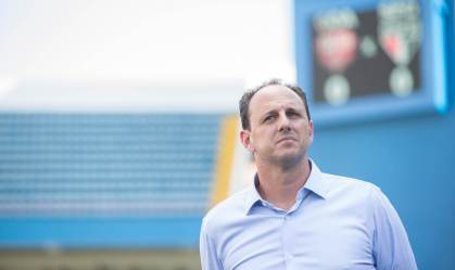 Flamengo anuncia a saída do técnico Rogério Ceni