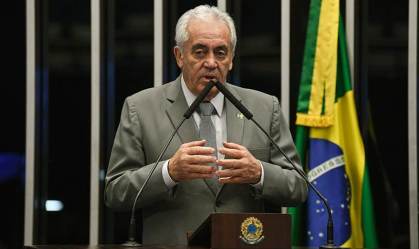 “É preciso esperar conclusão do ano para falar se é possível o déficit zero”, diz líder do PSD no Senado