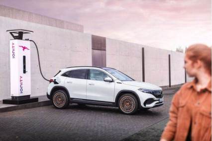 Mercedes EQA