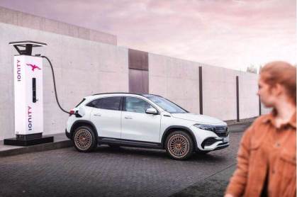Mercedes EQA