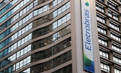 Fachada com o logo da Eletrobras