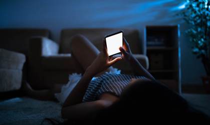 Nova York processa redes sociais por crise de saúde mental de adolescentes