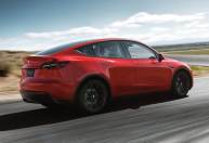 Tesla é investigada nos EUA por 11 acidentes com veículos de emergência