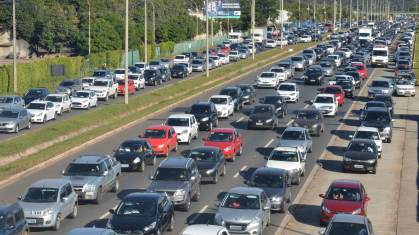 Segundo estudo, idade média dos carros brasileiros chegou a 10,2 anos