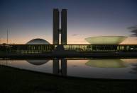 Estabilidade continua, benefícios caem: entenda a reforma administrativa