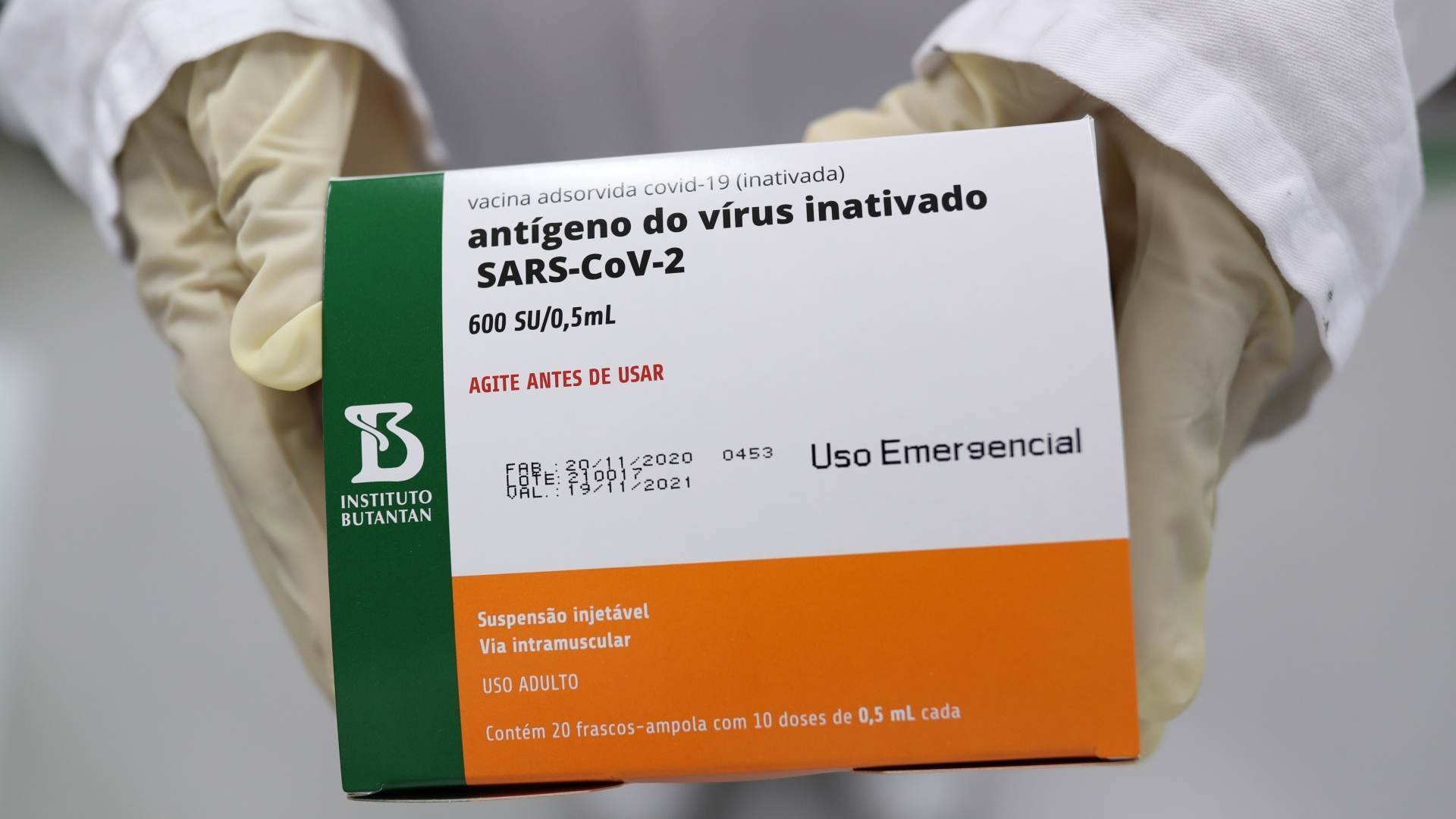 Caixa com doses da Coronavac, vacina contra Covid-19 Caixa com doses da Coronavac, vacina contra Covid-19