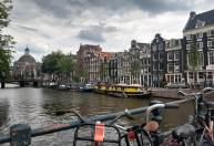 Holanda impõe lockdown parcial para conter alta de casos de Covid-19