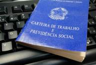Indicador antecedente de emprego cai em dezembro e aponta desaceleração do mercado de trabalho, diz FGV