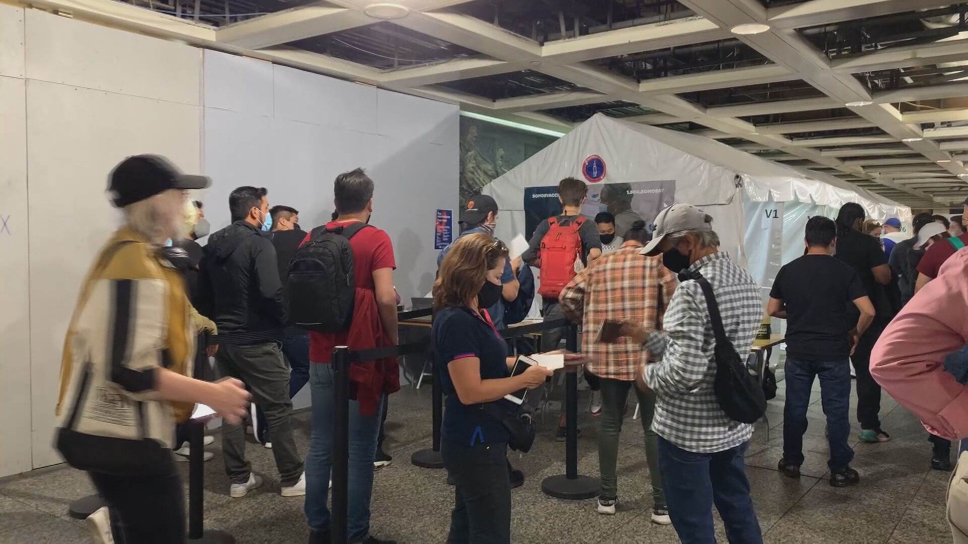 Estados Unidos atrai turistas para tomar vacina contra a Covid-19 (15.Mai.2021)