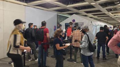 Estados Unidos atrai turistas para tomar vacina contra a Covid-19 (15.Mai.2021)