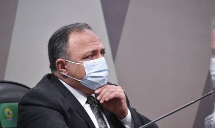 Eduardo Pazuello presta depoimento no segundo dia de oitivas com ele na CPI da P