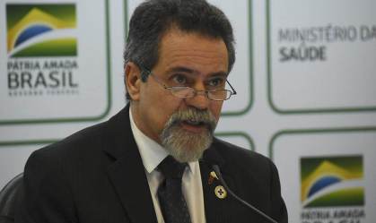 Elcio Franco entra no centro das investigações da CPI, afirmam senadores