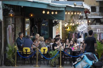 Israel retira restrições contra Covid-19