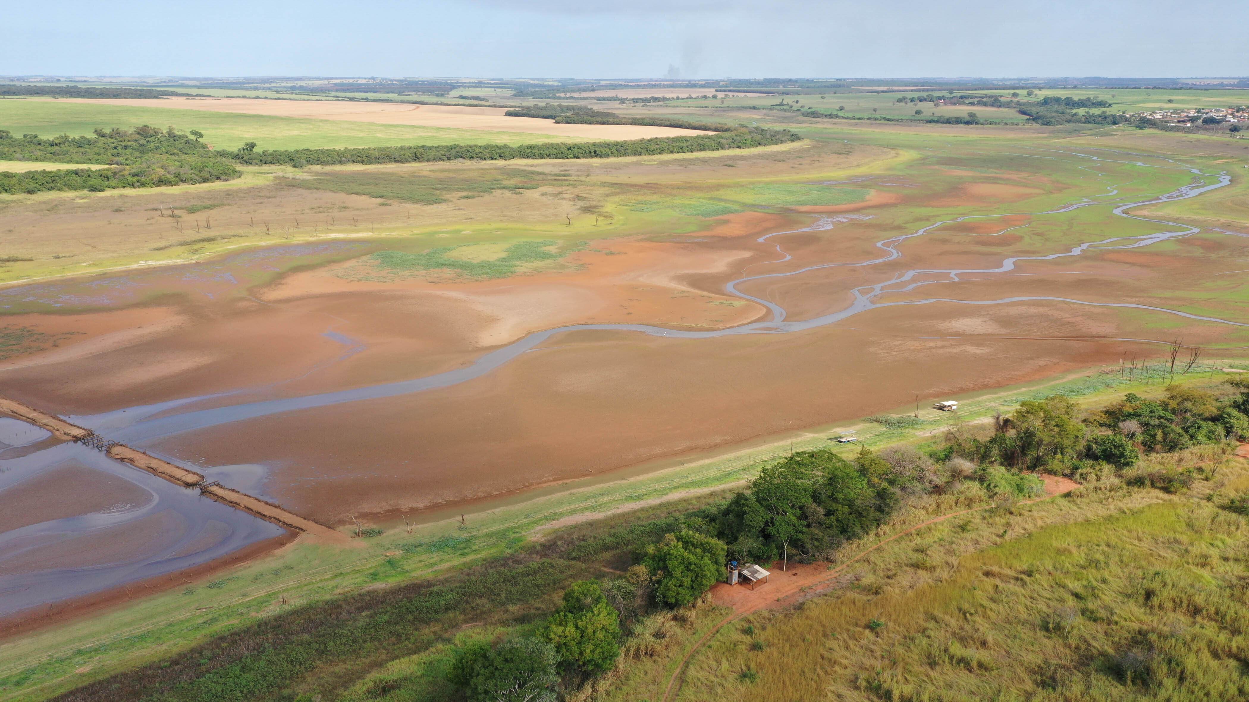 represa; crise hídrica represa; crise hídrica