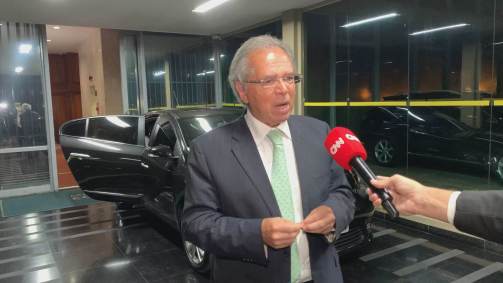 O ministro da Economia, Paulo Guedes, em entrevista à CNN