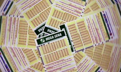 Ninguém acerta as seis dezenas, e Mega-Sena acumula; veja os números sorteados