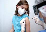 Coronavac tem perfil de segurança bom para ser usada em crianças, diz médico