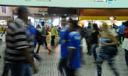 Movimentação na estação de trem Central do Brasil, no Centro do Rio (Supervia)